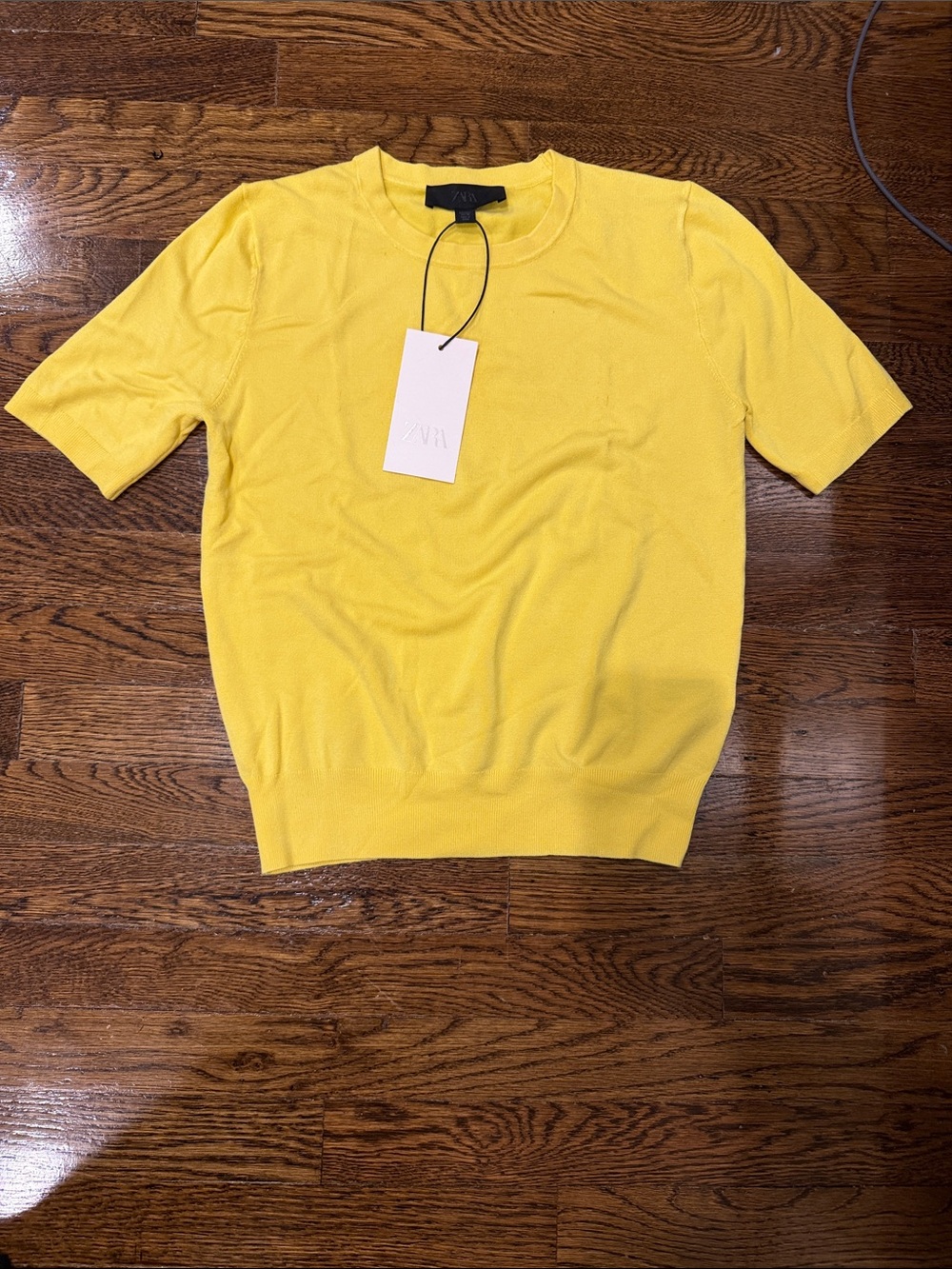 Zara Yellow Short-Sleeve Crewneck Sweater